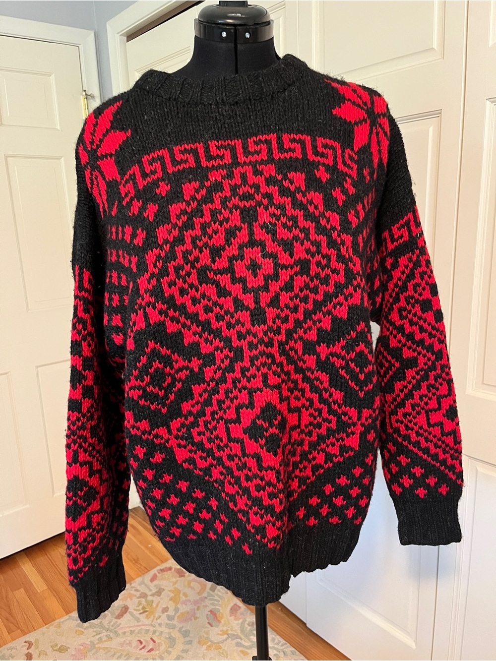 Unisex Vintage 100% Wool GAP Red and Black Geometric Crewneck Sweater XL